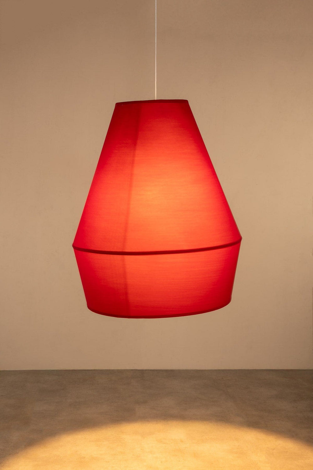 PENDANT LAMPS Kiwach Large Conical Pendant (Deep Red)