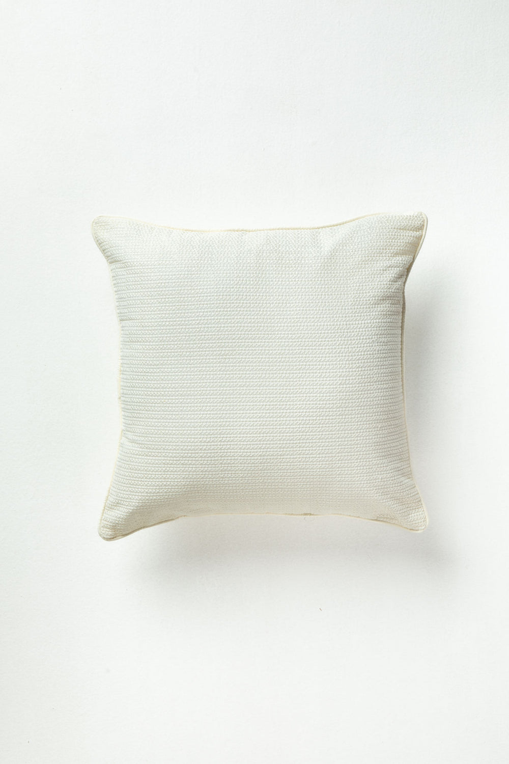 Kufri Off White Cushion Cover (46 X 46 Cm)
