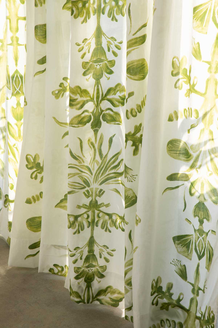 SWATCHES Montane Green And White Cotton Fabric And Curtains Swatch