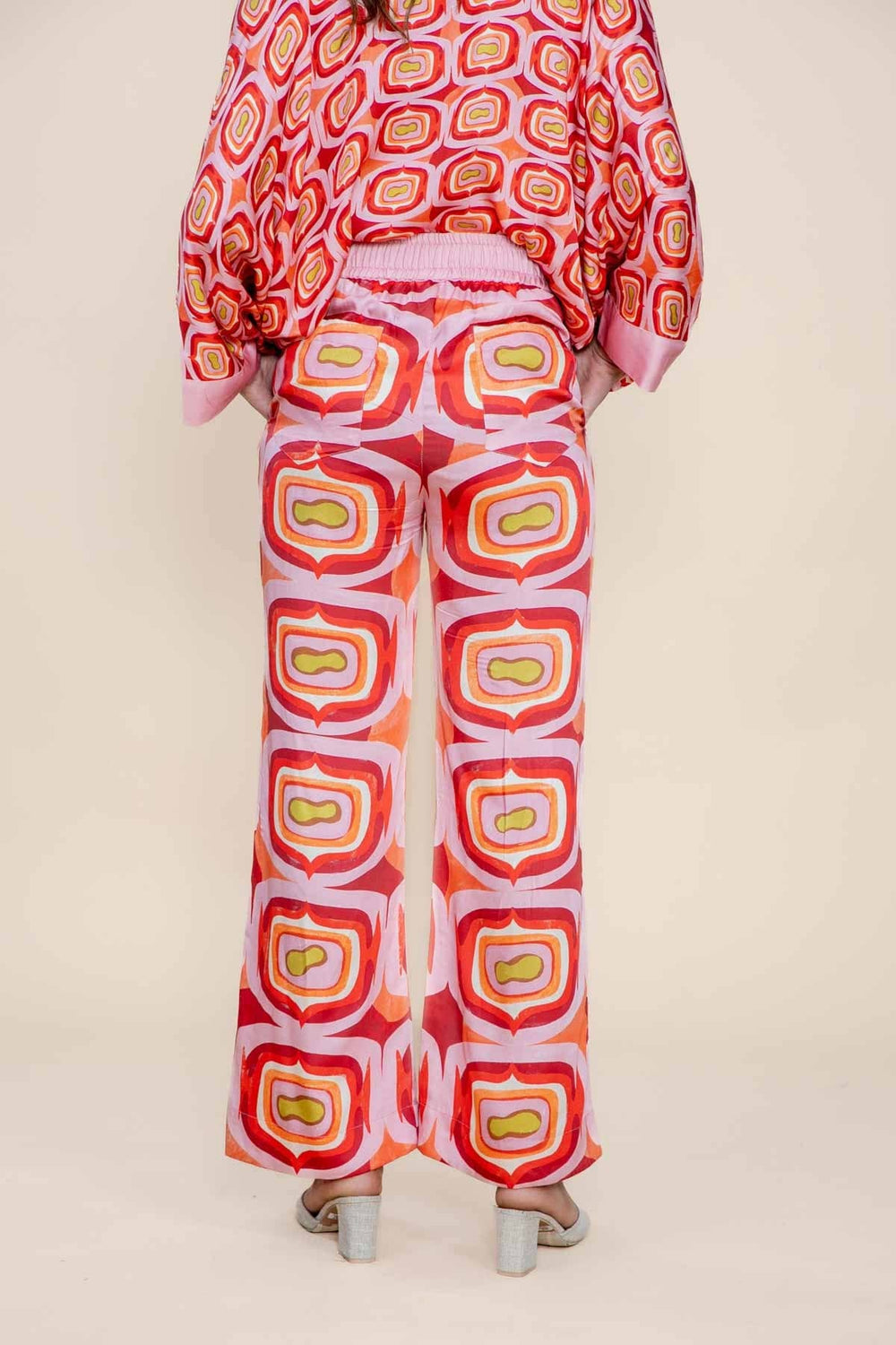 BOTTOMS Landfall Ogee Flared Fancy Pants (Mineral Red)