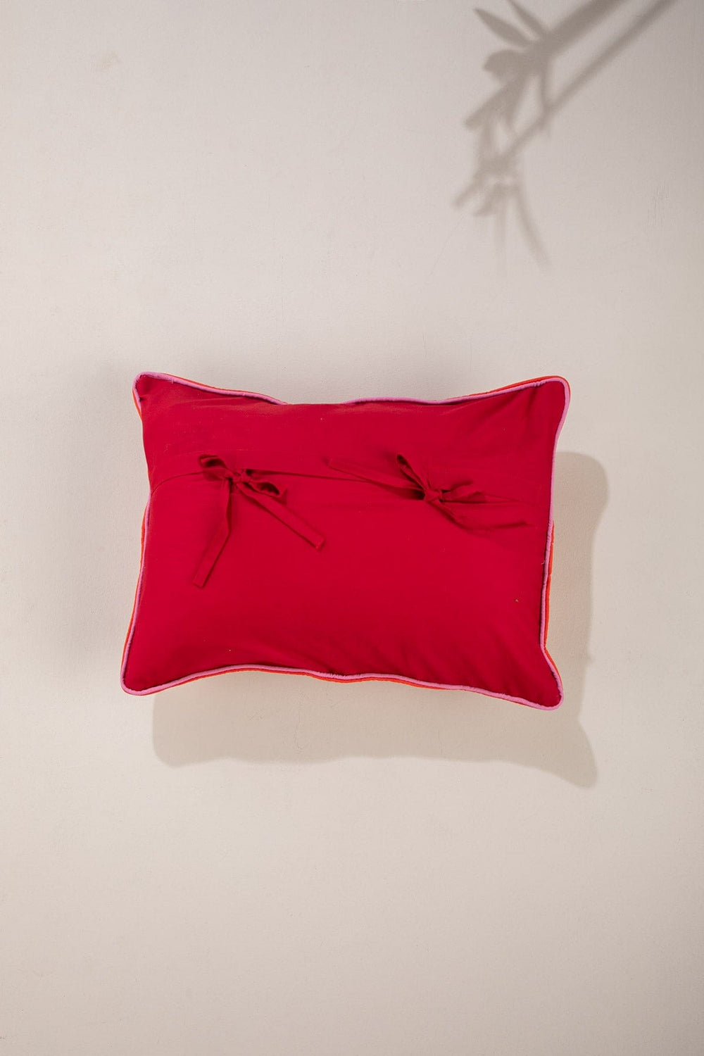 PRINT & PATTERN CUSHIONS Landfall Ogee Mineral Red Cushion Cover (36 X 51 Cm)