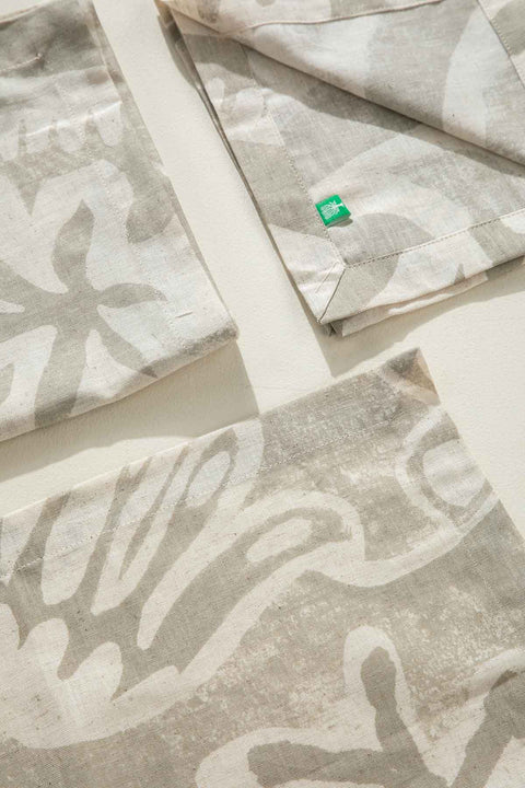 NAPKINS Madellion Tree Taupe Dinner Napkin