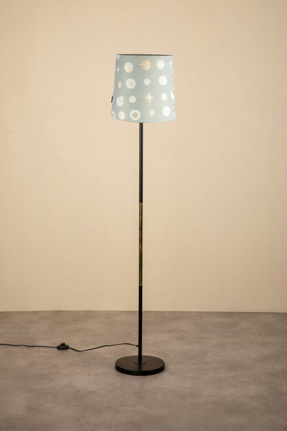 Midnight Slim Floor Lamp (Charcoal)