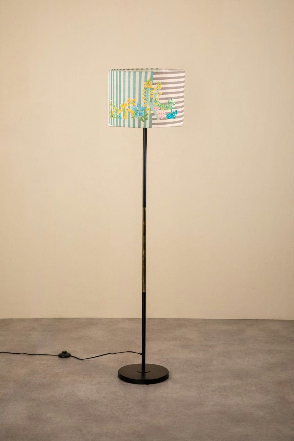 Midnight Slim Floor Lamp (Charcoal)