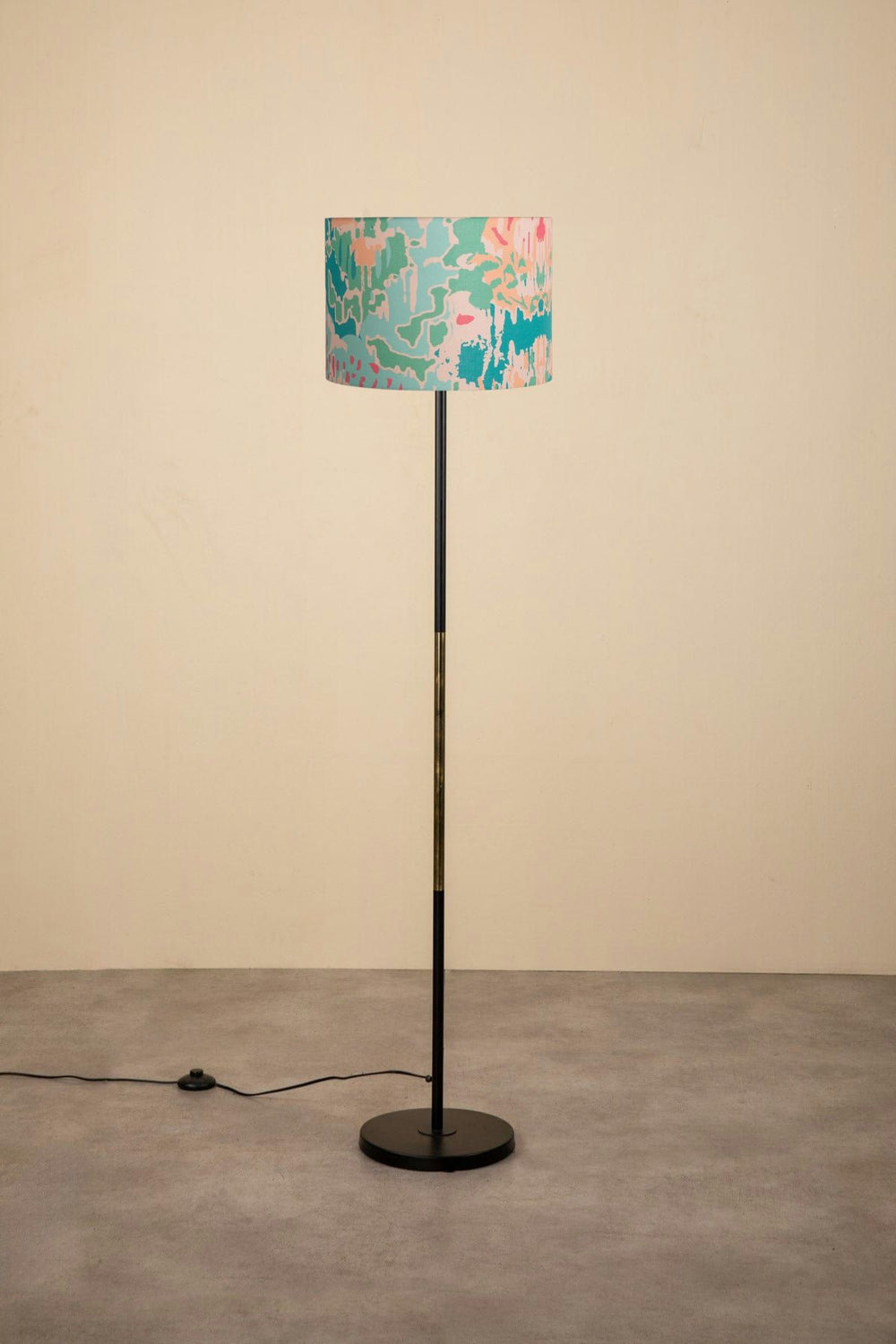 Midnight Slim Floor Lamp (Charcoal)