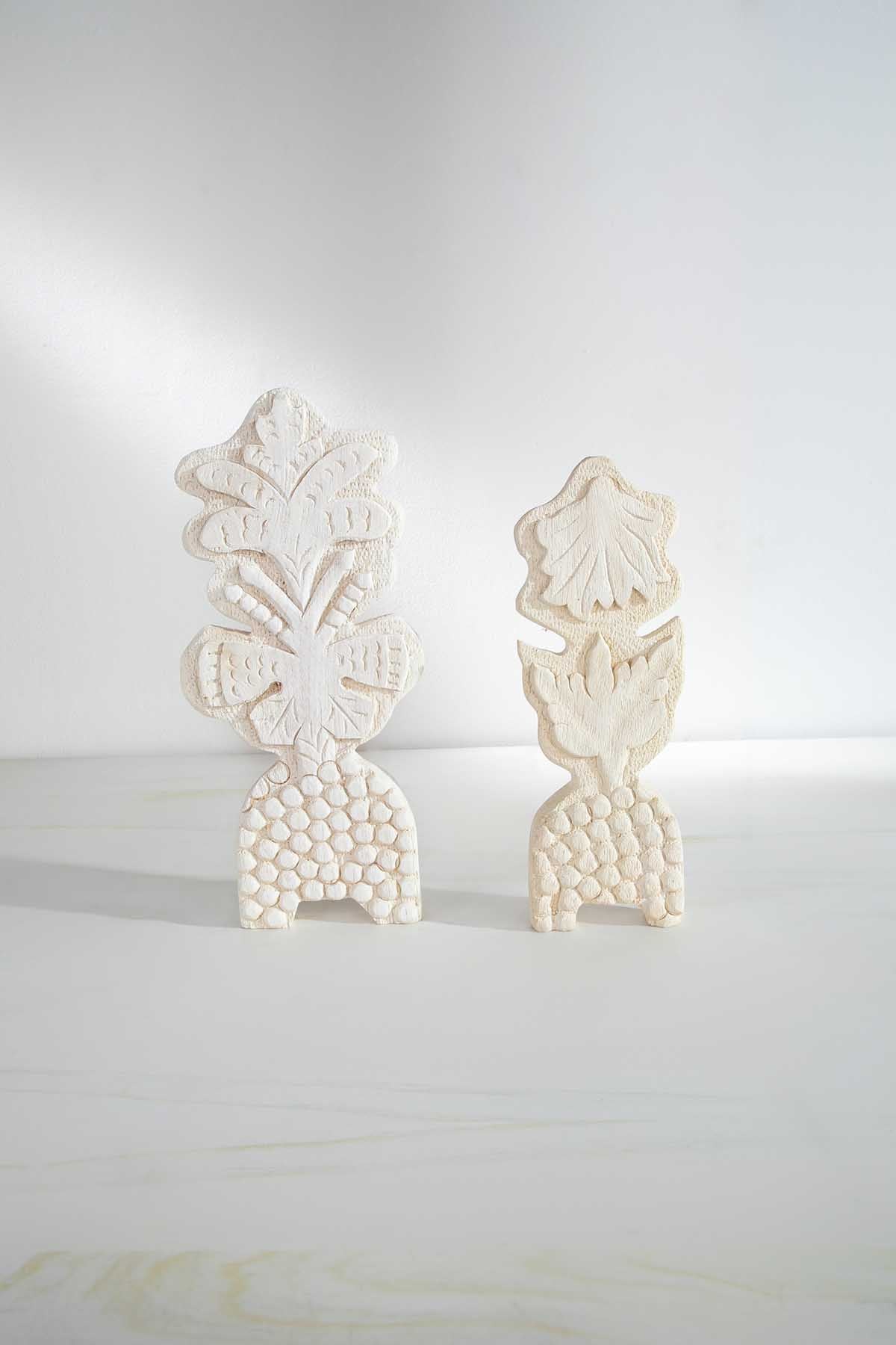 FIGURINES Montane Bush Carved Sculpture (Natural)