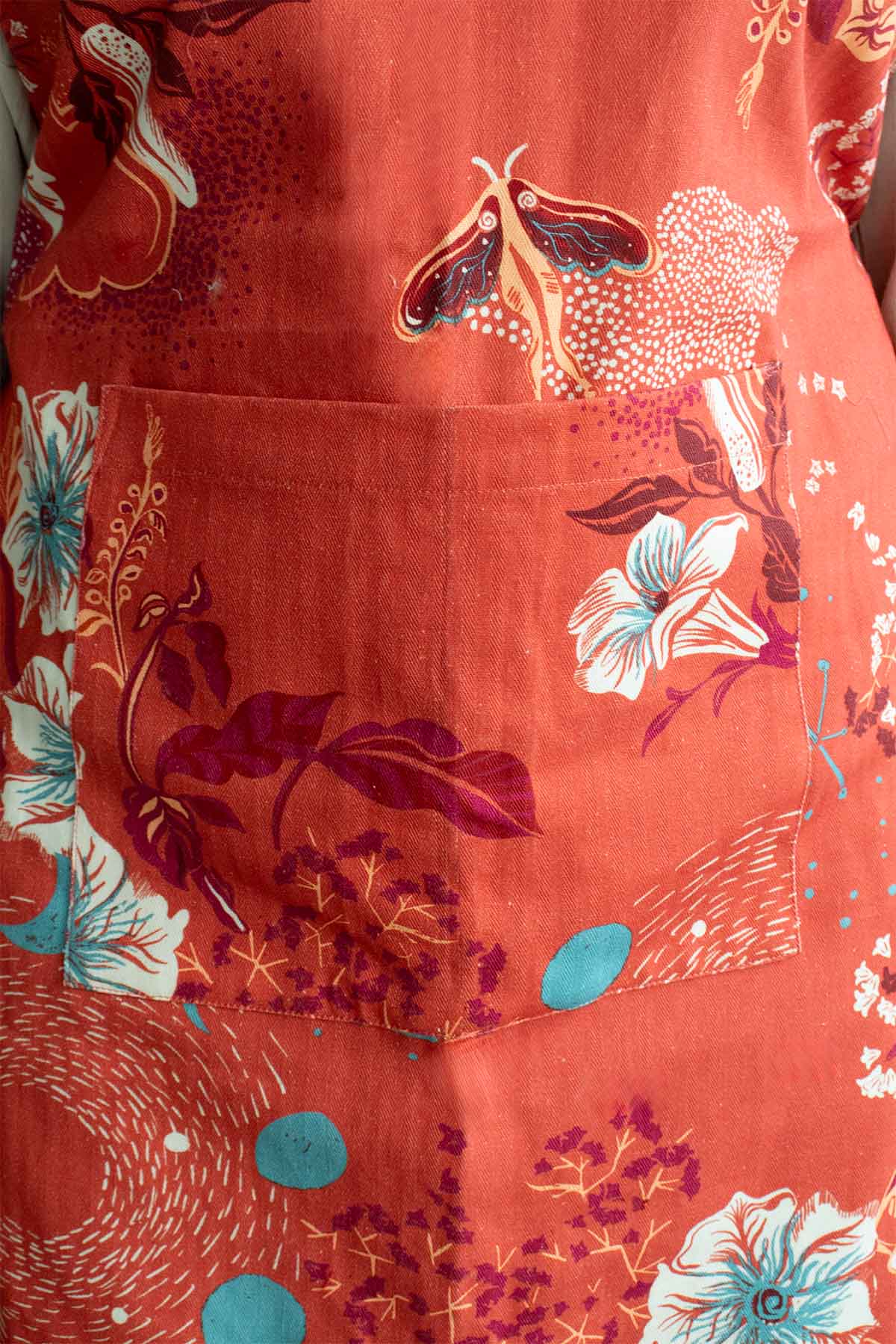 KITCHEN LINEN Moonflower  Cooking Apron