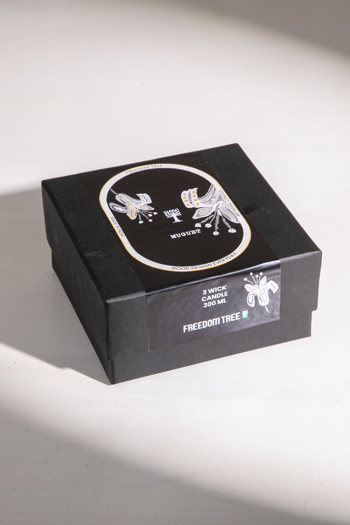 SCENTED CANDLES Muguet 3 Wick Scented Candle (300 ML)