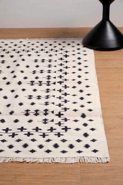 WOVEN & TEXTURED RUGS Nomad Woven Rug (Black And White)