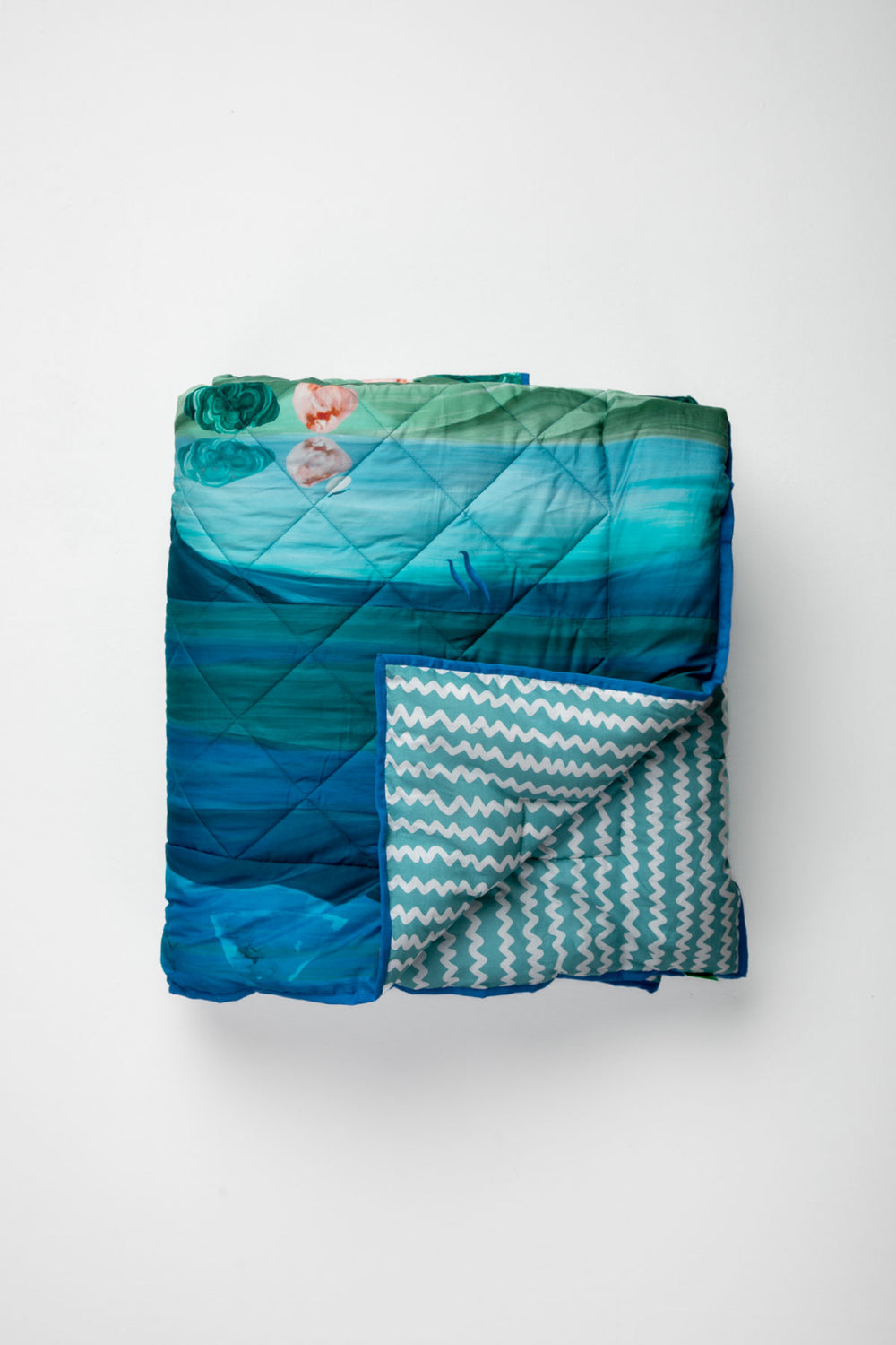 PRINT & PATTERN QUILTS Pangong Lake  Water Blue Quilt