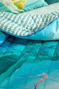 PRINT & PATTERN QUILTS Pangong Lake  Water Blue Quilt