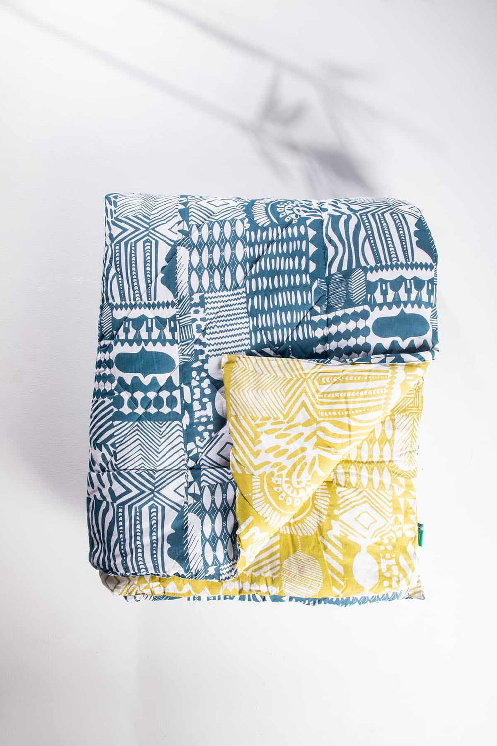 PRINT & PATTERN QUILTS Patchwork Blue And  Lime Quilt