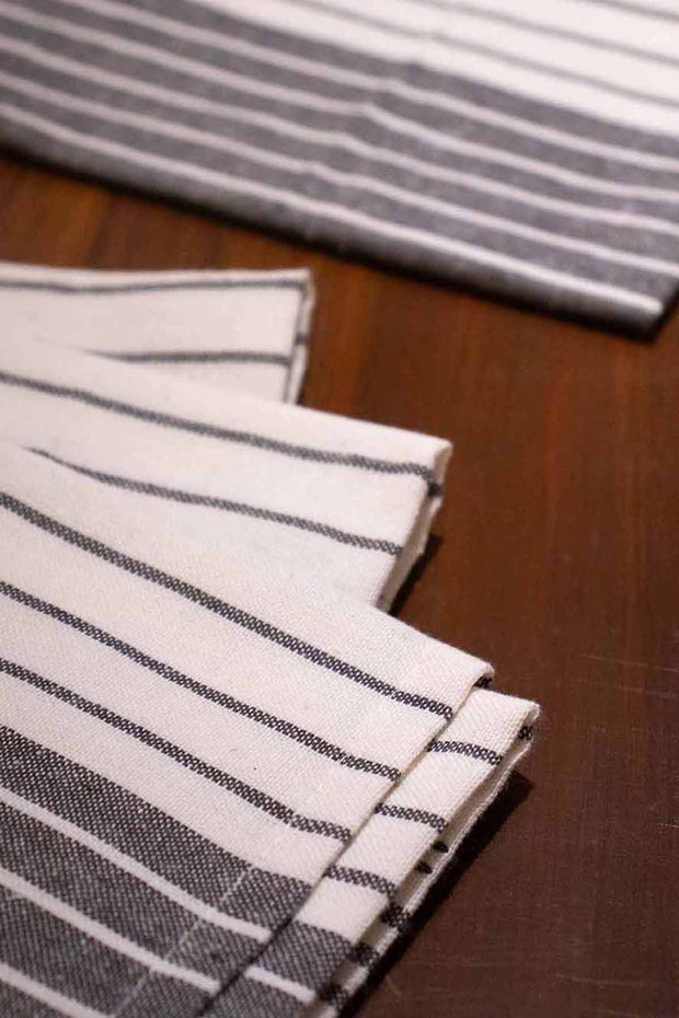 NAPKINS Pinstripe Dinner Napkin (Set Of 4)