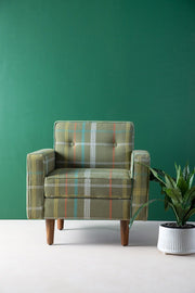 ARMCHAIRS & ACCENTS Retro Button Down Armchair