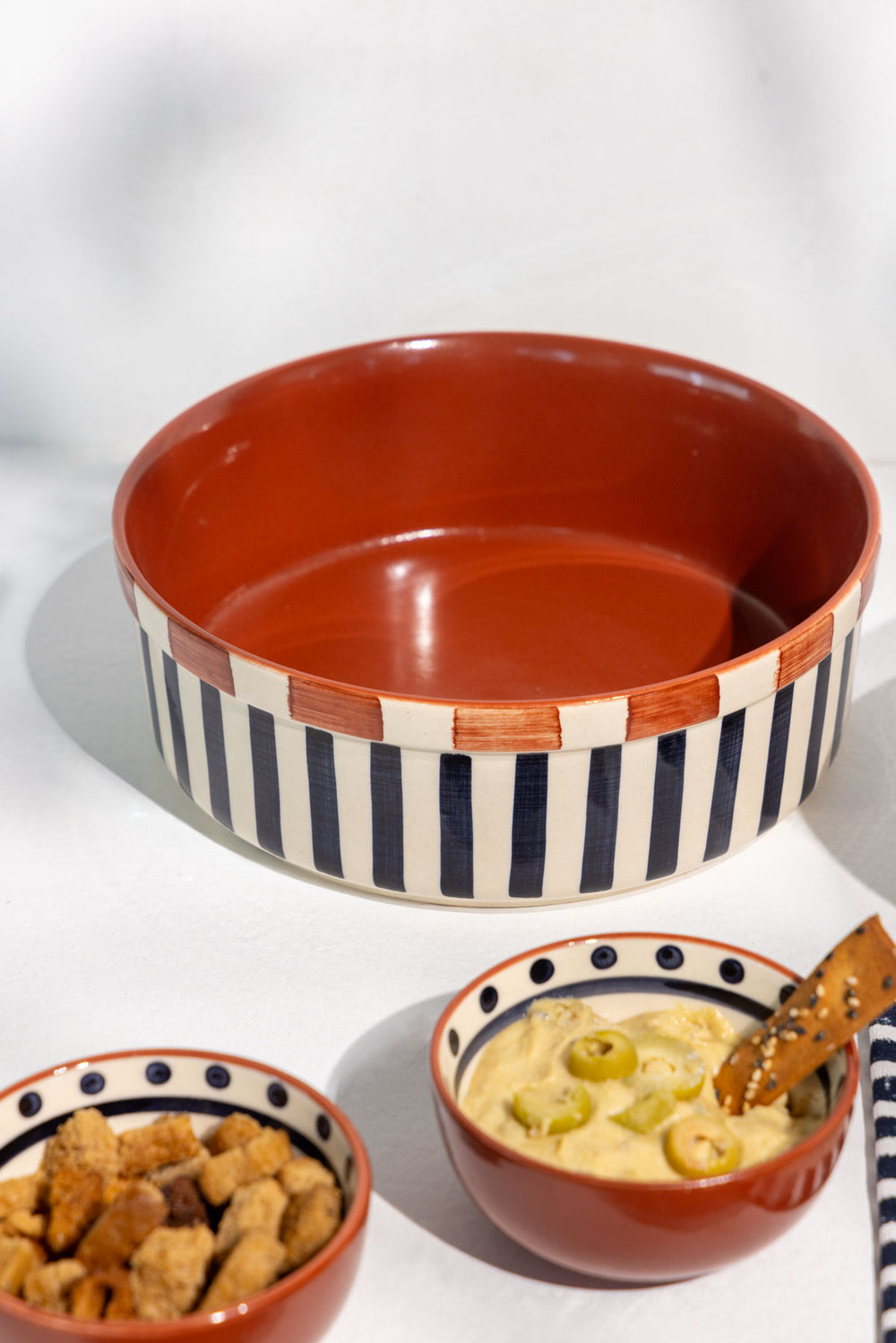SERVING BOWLS Sabar Ceramic Large Straight Serving Bowl
