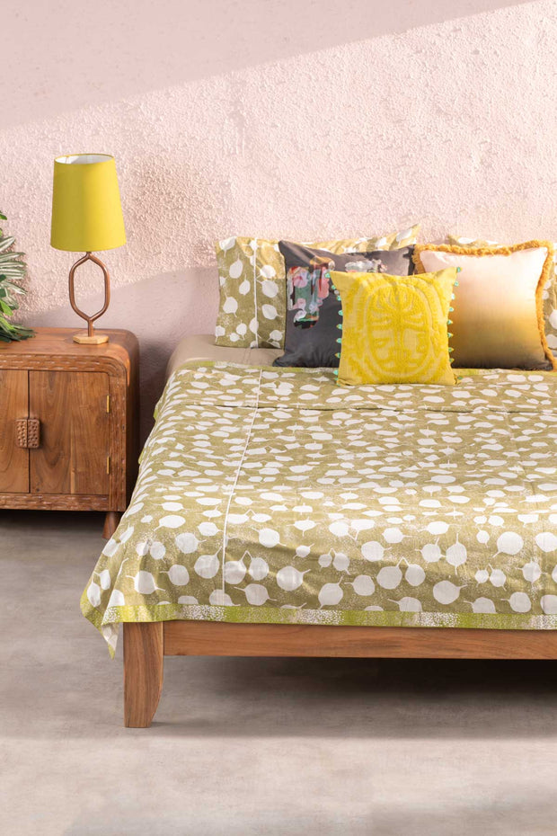 SENHUR LEAF PRINT & PATTERN BED COVEROLIVE GREEN