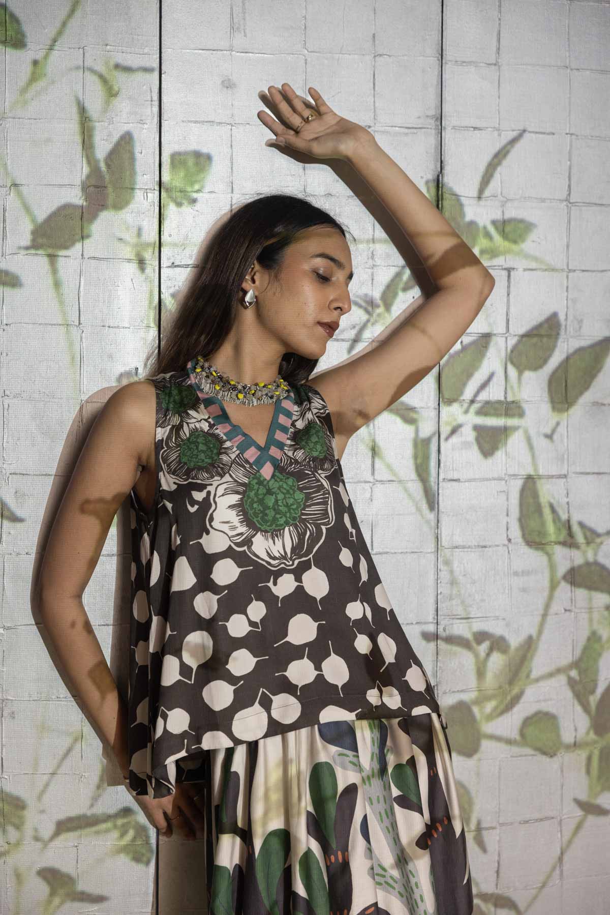 TOPS Senhur Leaf Tunic Top (Champagne Grey)