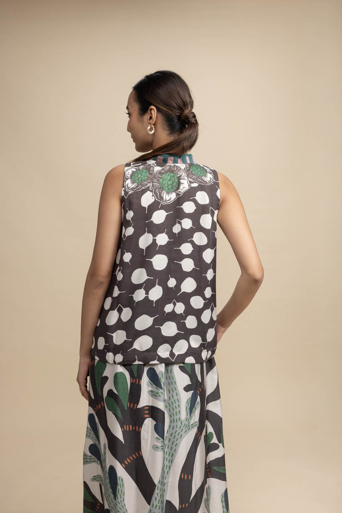 TOPS Senhur Leaf Tunic Top (Champagne Grey)