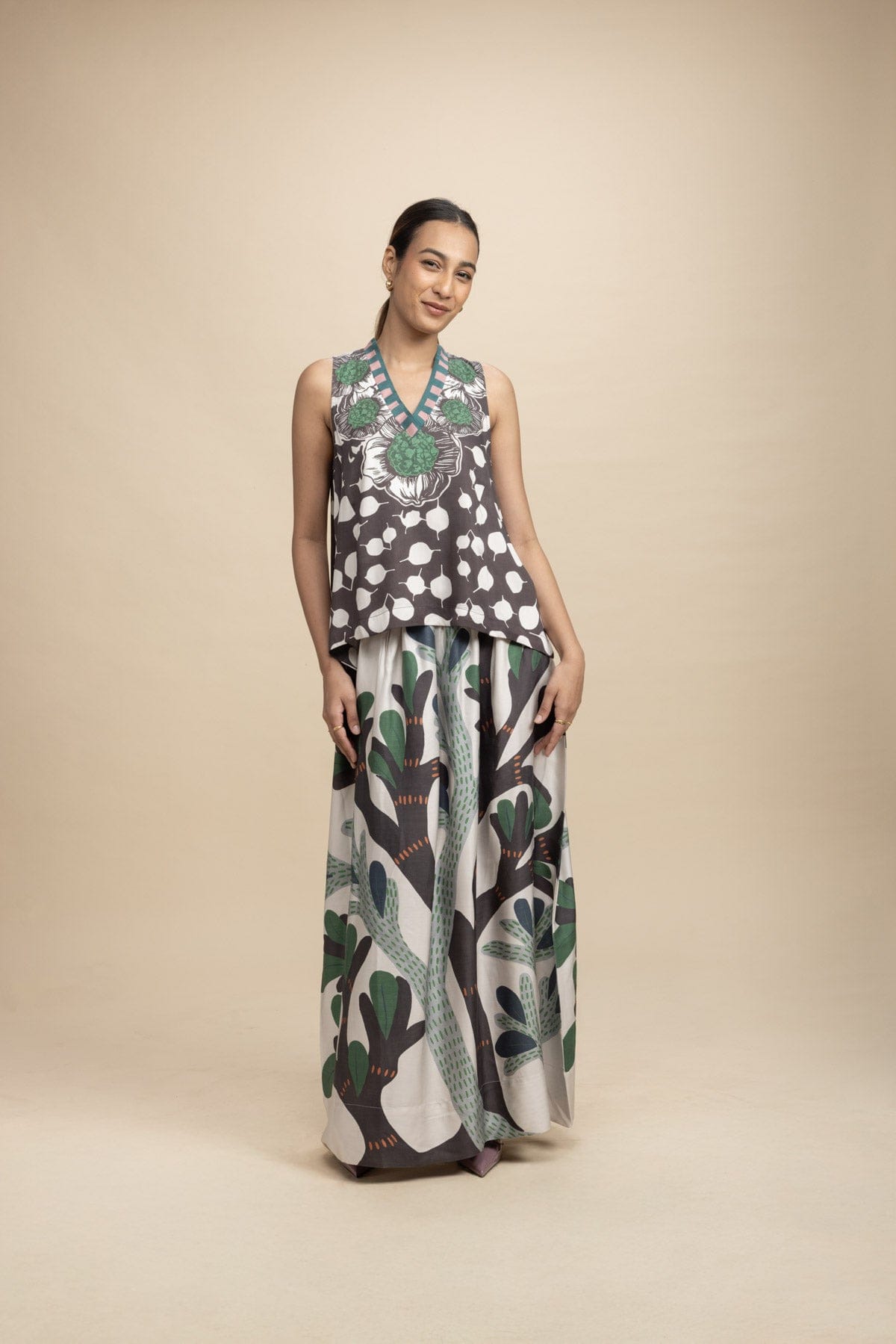 TOPS Senhur Leaf Tunic Top (Champagne Grey)