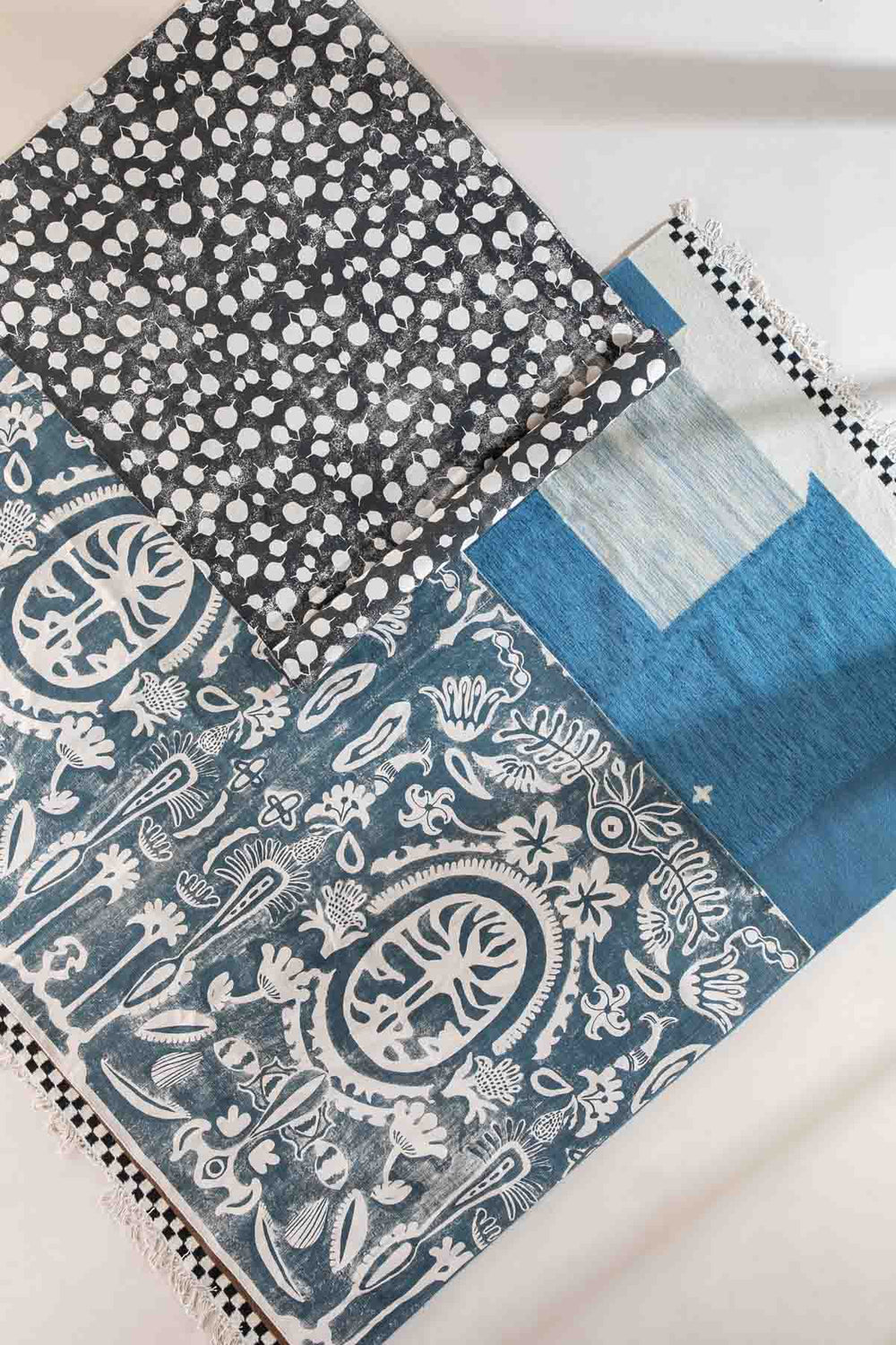 PRINT & PATTERN RUGS Senhur Leaf Printed Rug (Charcoal)