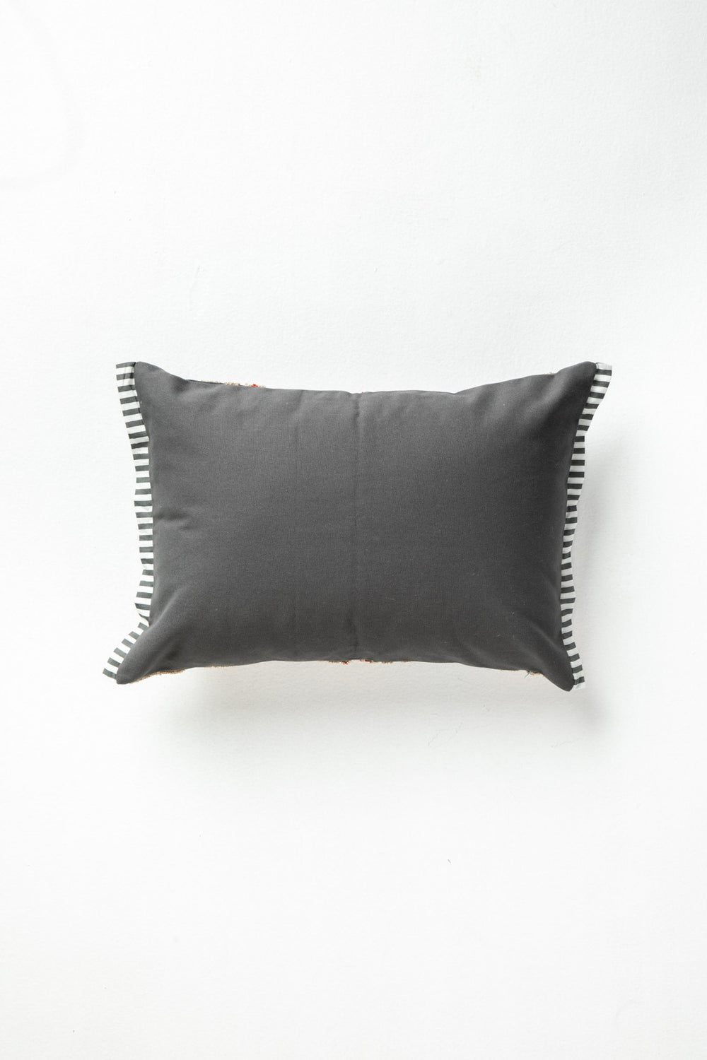 ACCENT CUSHIONS Shifting Sands Charcoal Cushion Cover (36 X 51 Cm)