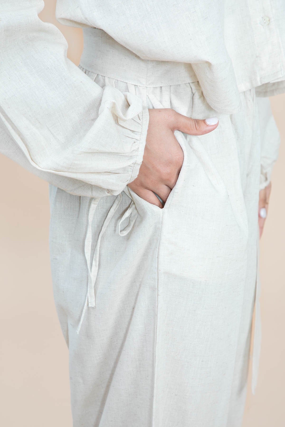 BOTTOMS Solid Sashay Culotte (Ecru)