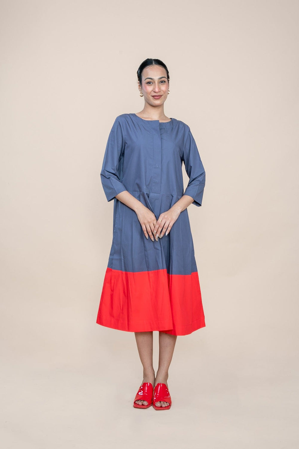 DRESSES Solid Pleated Kyoto Midi Dress (Grey Red)