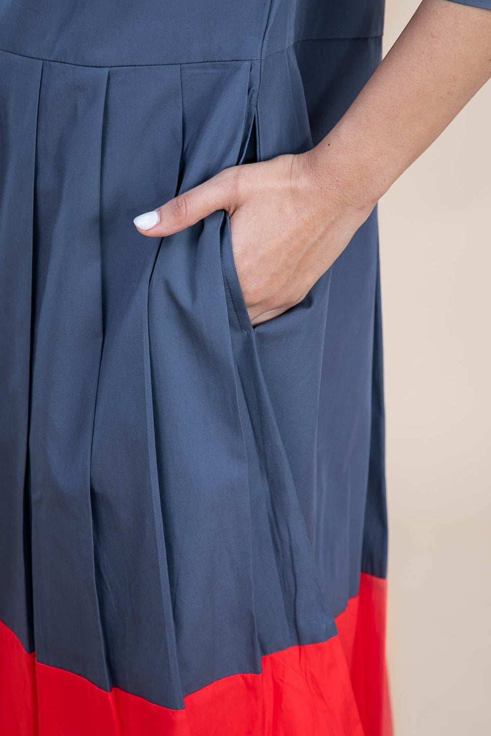 DRESSES Solid Pleated Kyoto Midi Dress (Grey Red)