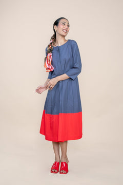 Color Block Pleated Kyoto Midi Dress (Grey Red)