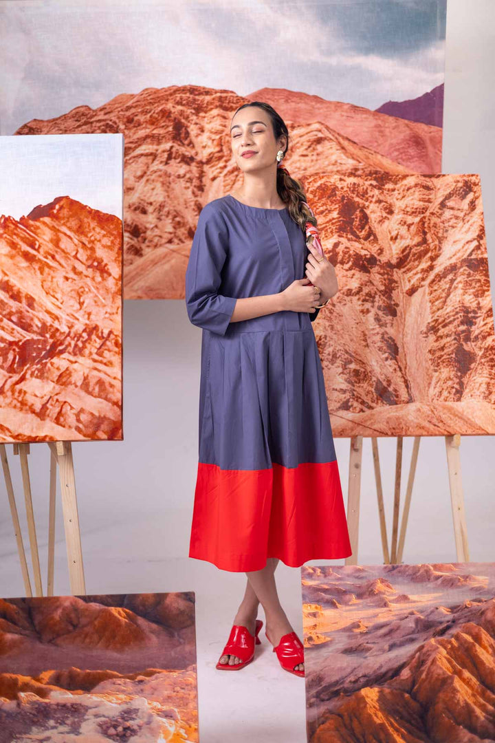 DRESSES Solid Pleated Kyoto Midi Dress (Grey Red)