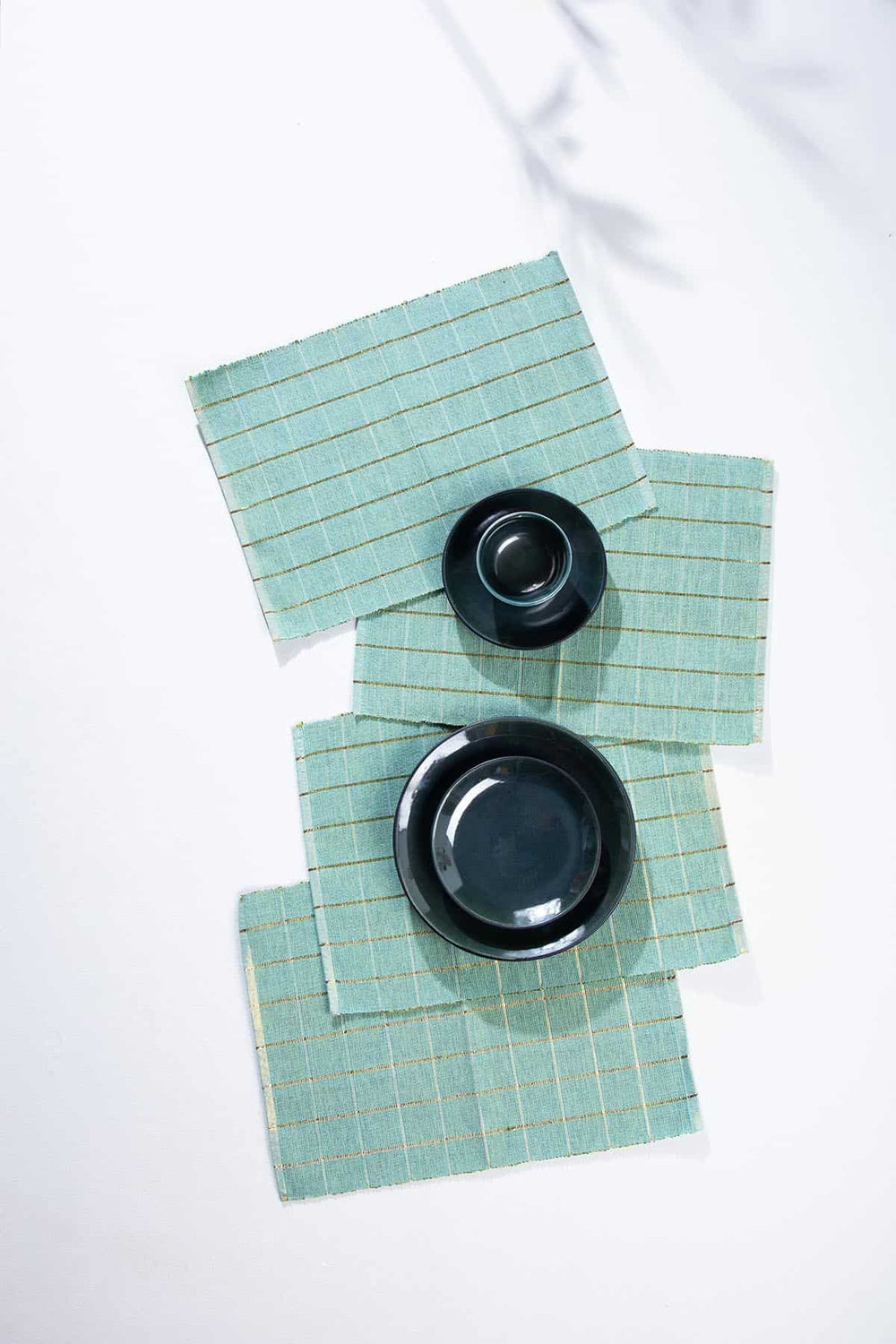 Solid Twisted Table Mat (Set Of 4)