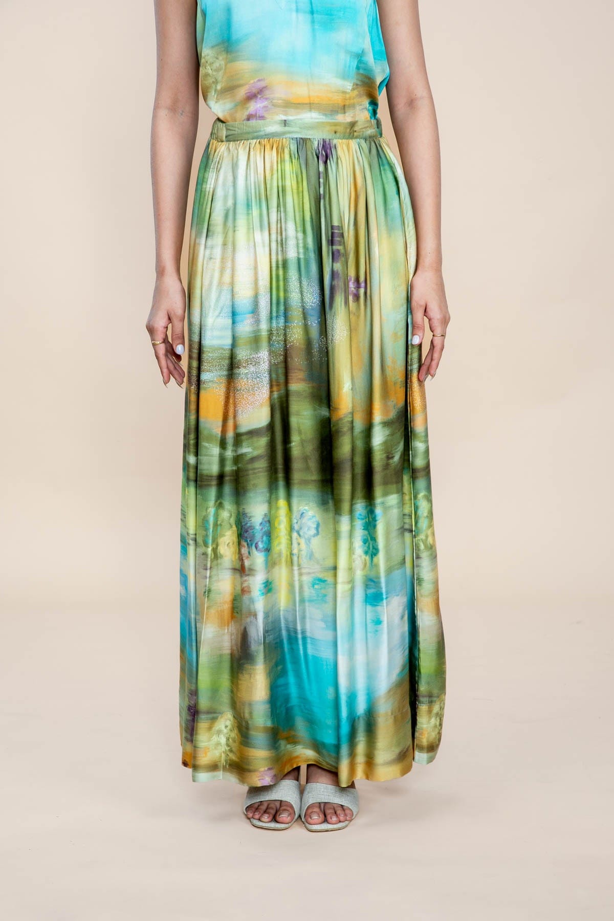 BOTTOMS Terai Grassland Midi Skirt (Field Green)
