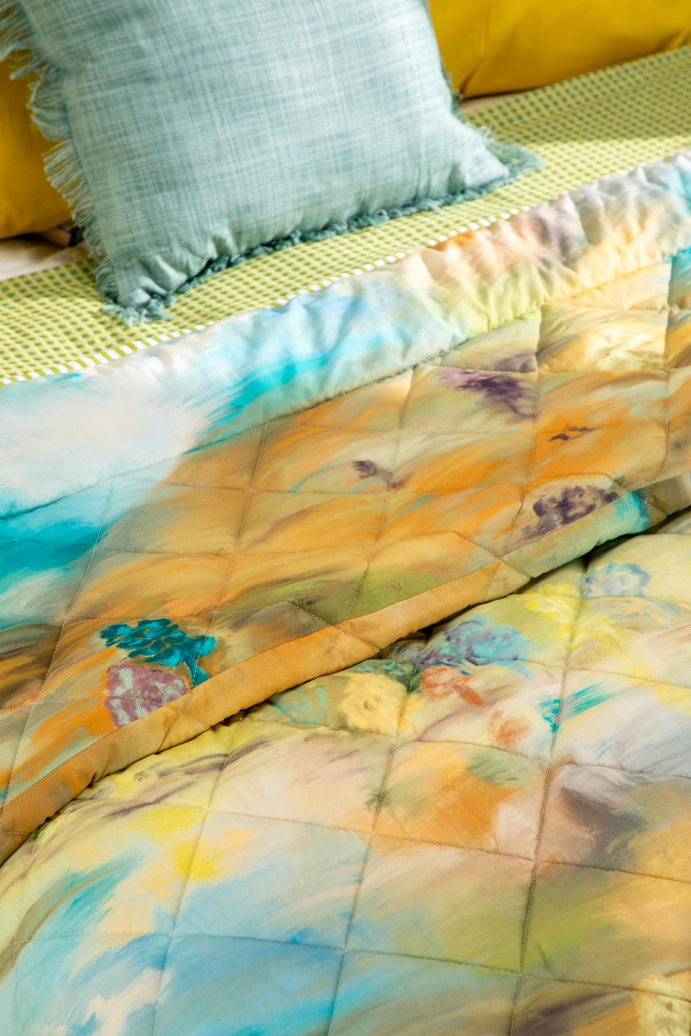 PRINT & PATTERN QUILTS Terai  Field Green Quilt