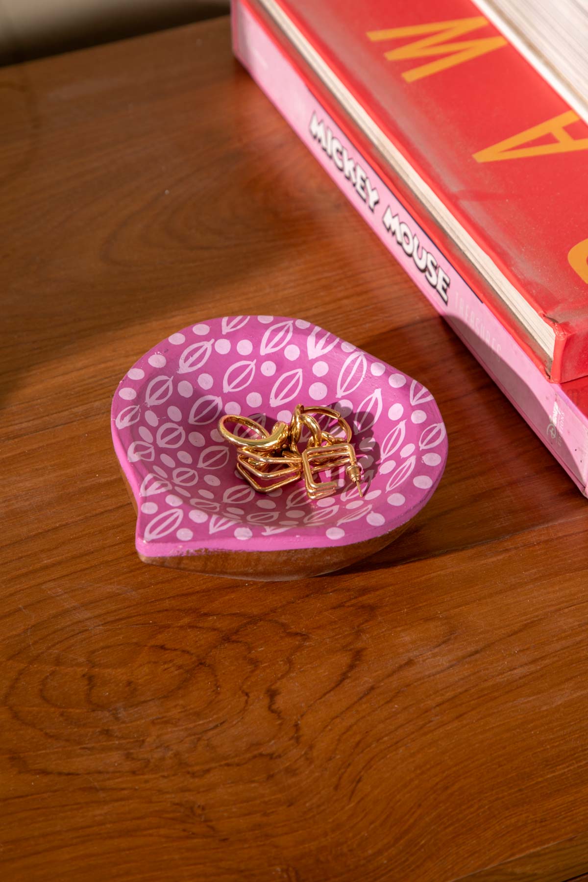 TABLE ACCENT The Fig Friend  Mango Wood Table Accent