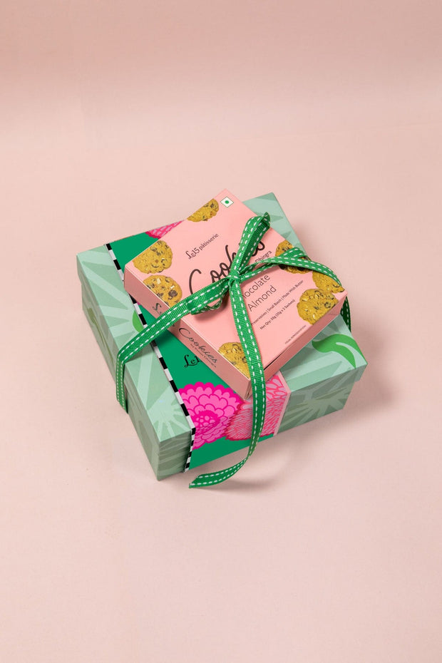 GIFT SETS Toddy Palm Plates with Le15 Cookies Gift Set