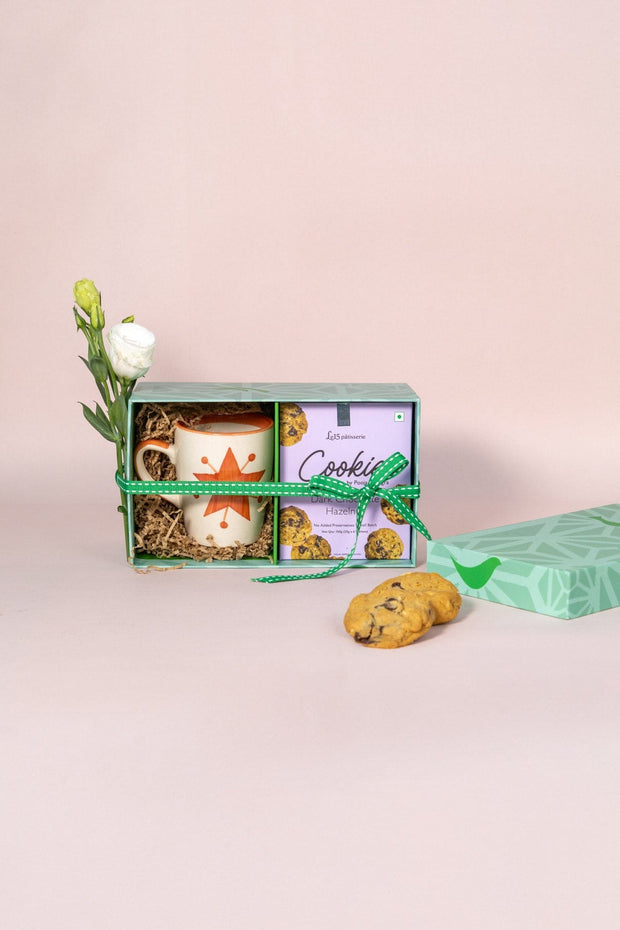 GIFT SETS Toddy Star Single Coffee Mug and Le 15 Cookies (150 Gm) Gift Set