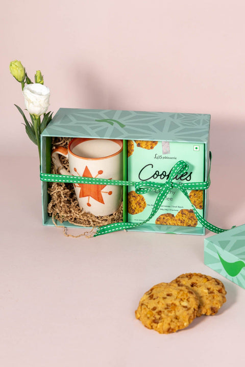 GIFT SETS Toddy Star Coffee Mug with Le15 Cookies Gift Set