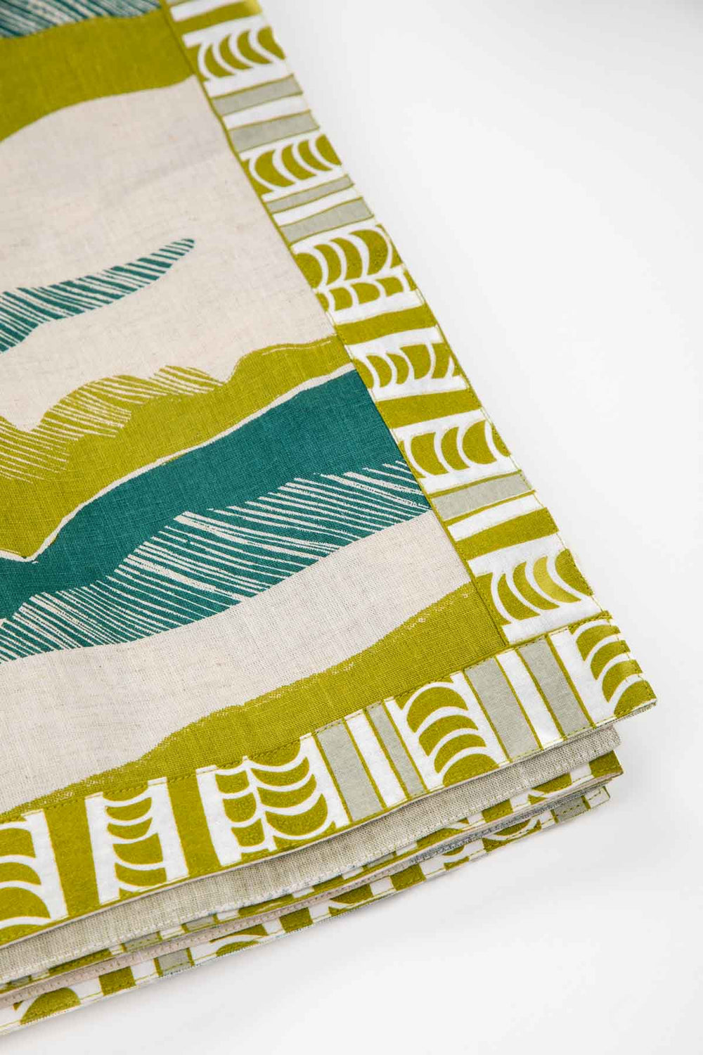 PRINT & PATTERN BEDCOVERS Treeline Land  Pure Cotton Bedcover (Field Green)