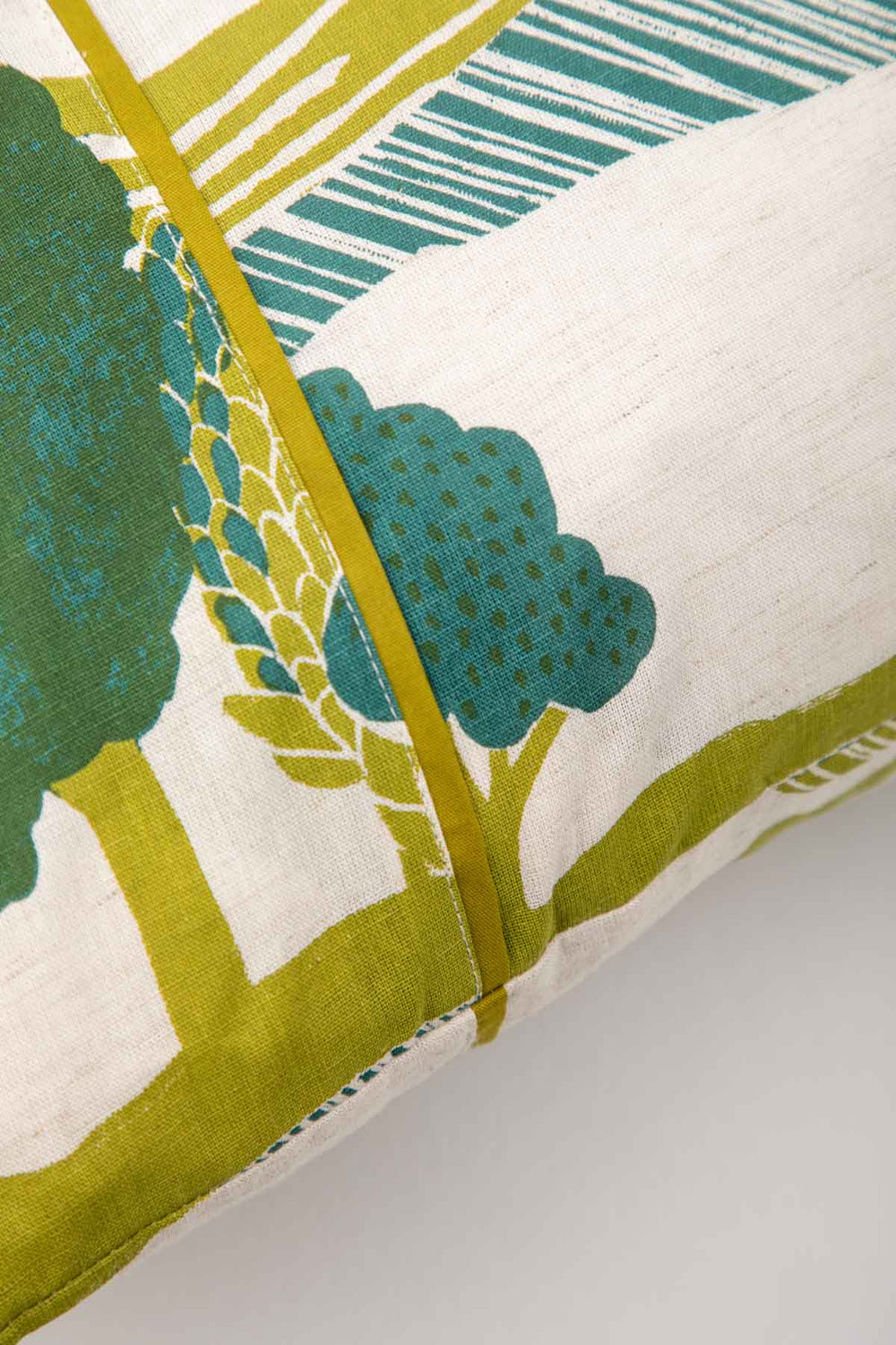 PILLOWS & SHAMS Treeline Land Field Green Pillow Cover Set (Set of 2)