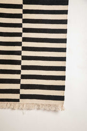 WOVEN & TEXTURED RUGS Triple Wave Stripe Woven Rug (Black)