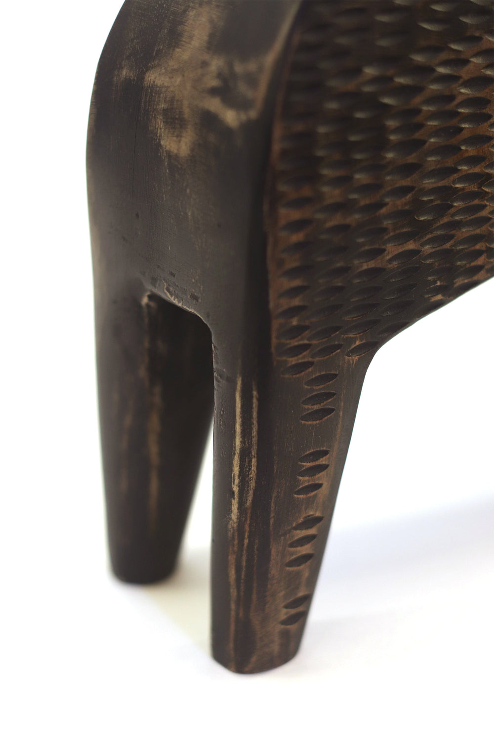 FIGURINES Tumbu The Black Beauty Animal Figurine