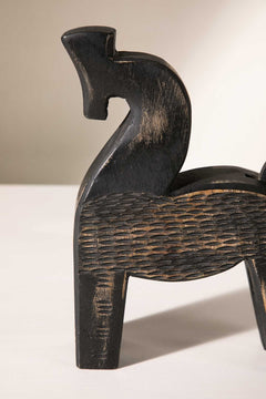 FIGURINES Tumbu The Black Beauty Animal Figurine