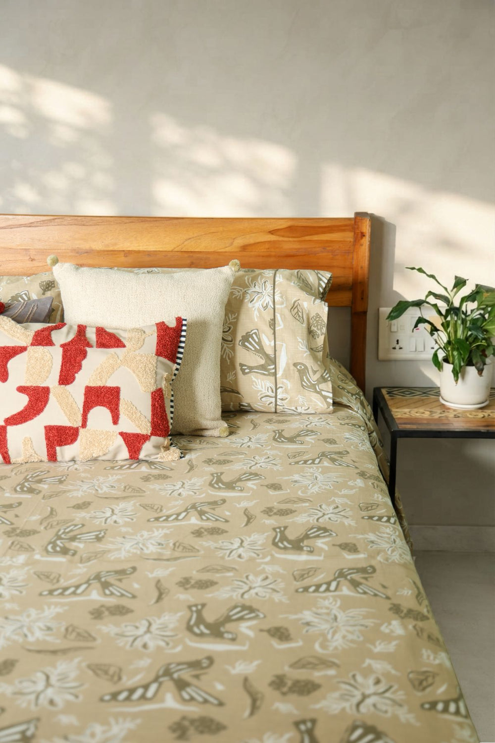 PRINT & PATTERN BEDCOVERS Udanti Birds Sand Cotton Bedcover