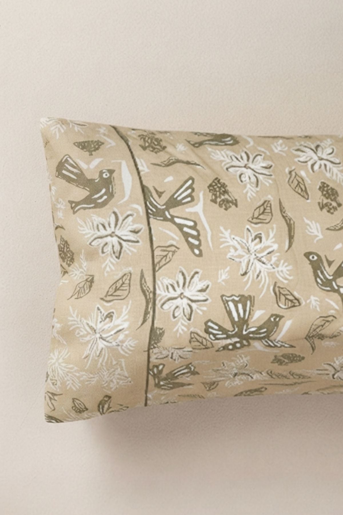 PILLOWS & SHAMS Udanti Birds Sand Pillow Cover (Set of 2)
