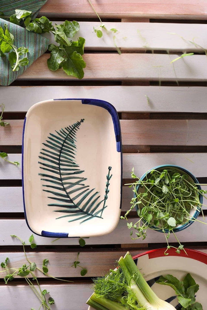 SERVING PLATTERS Wonderland Ceramic Nut Tray