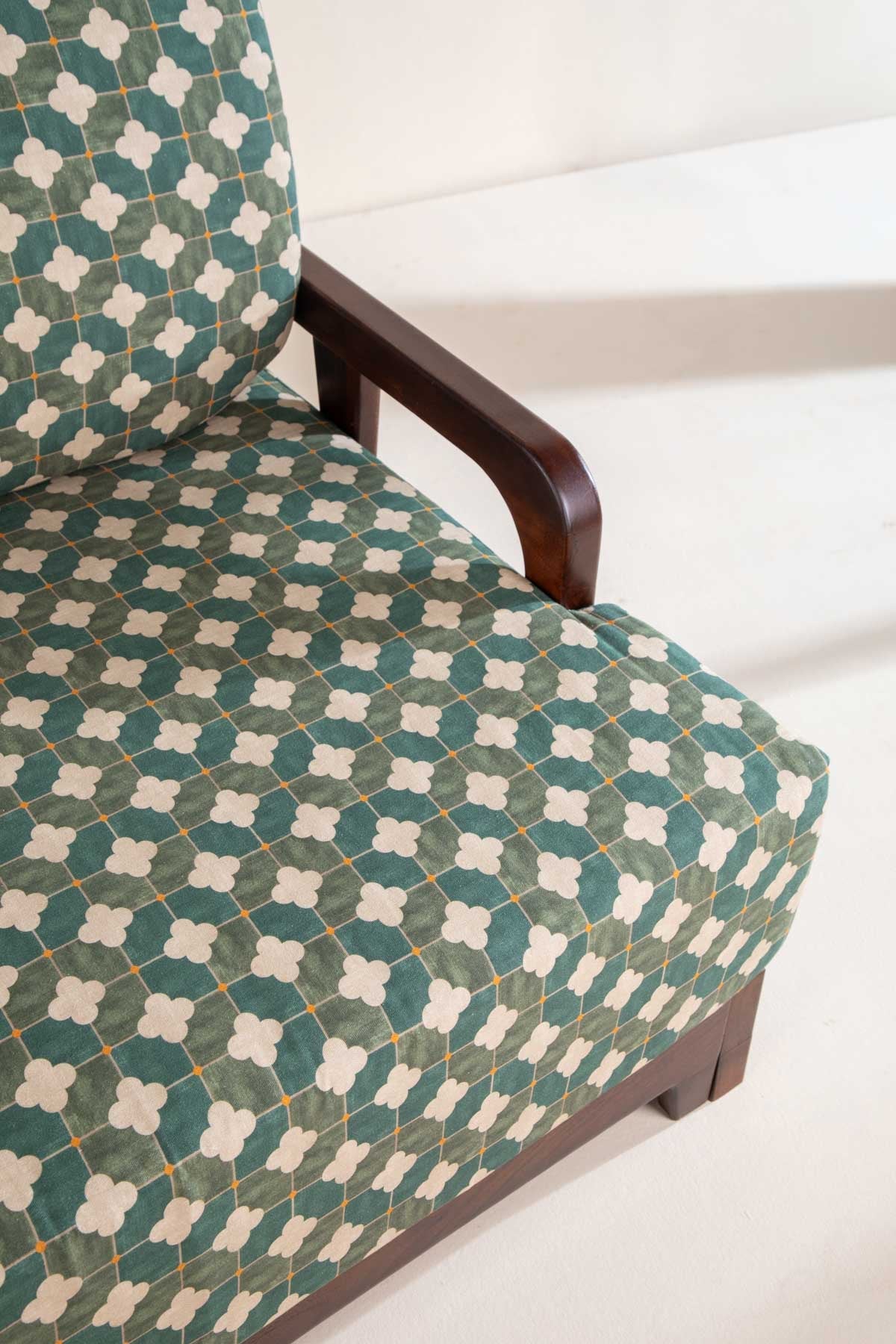 SOFAS Cabana Lattice Sofa (Walnut)