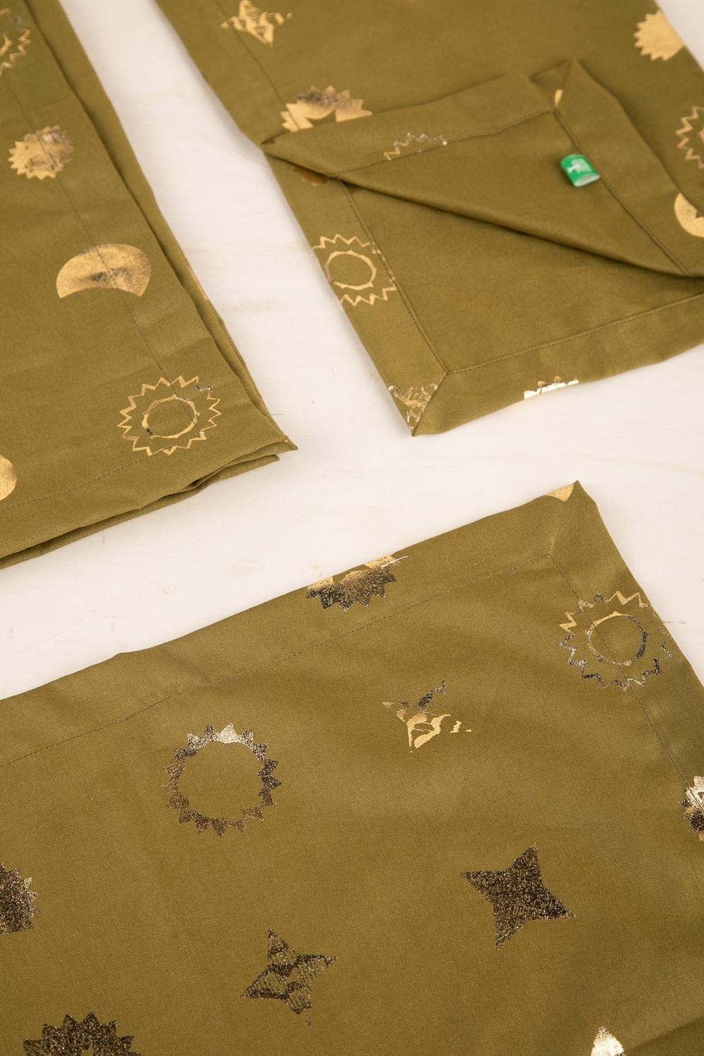 NAPKINS Celestial Stars Olive Gold Dinner Napkin (Set Of 4)