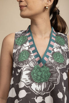 TOPS Senhur Leaf Tunic Top (Champagne Grey)