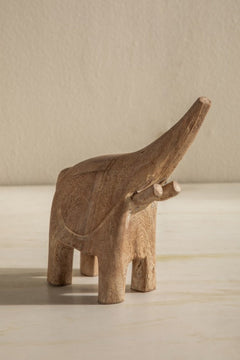FIGURINES Trumpeter Animal Figurine