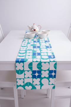TABLE RUNNERS Circle Of Joyee Spring Teal Table Runner